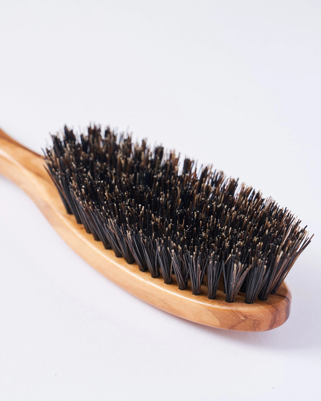The Pre-Shampoo Ritual: 3 Benefits of Scalp Brushing