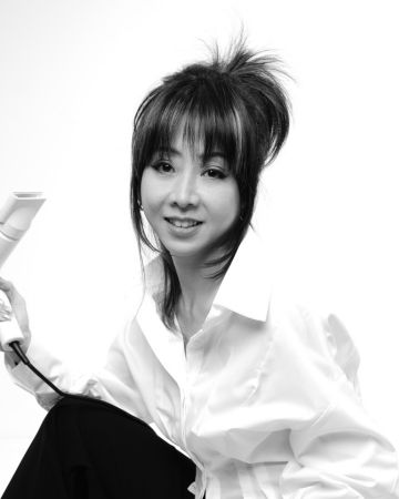 <a href="https://kimrobinson.com/singapore-stylists/carmen-yoon-artistic-team/" style="font-family: Helvetica Neue, Arial, sans-serif !important;">Carmen Yoon - Artistic Team</a>