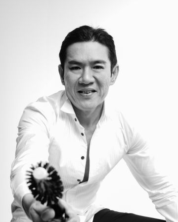 <a href="https://kimrobinson.com/singapore-stylists/timen-siow-creative-team/" style="font-family: Helvetica Neue, Arial, sans-serif !important;">Timen Siow - Creative Team</a>